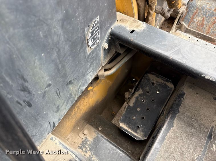 image for item EJ3414 1998 John Deere 7775 skid steer loader