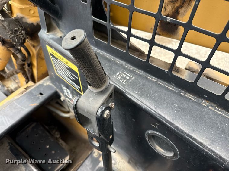 image for item EJ3414 1998 John Deere 7775 skid steer loader