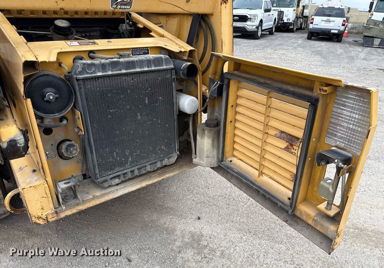 image for item EJ3414 1998 John Deere 7775 skid steer loader