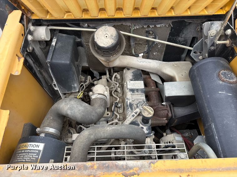 image for item EJ3414 1998 John Deere 7775 skid steer loader