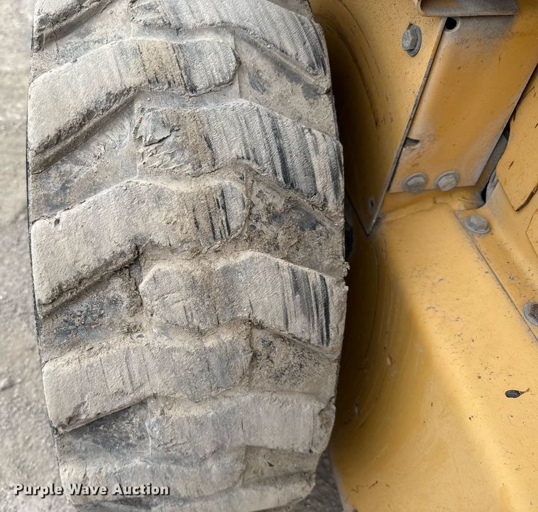 image for item EJ3414 1998 John Deere 7775 skid steer loader