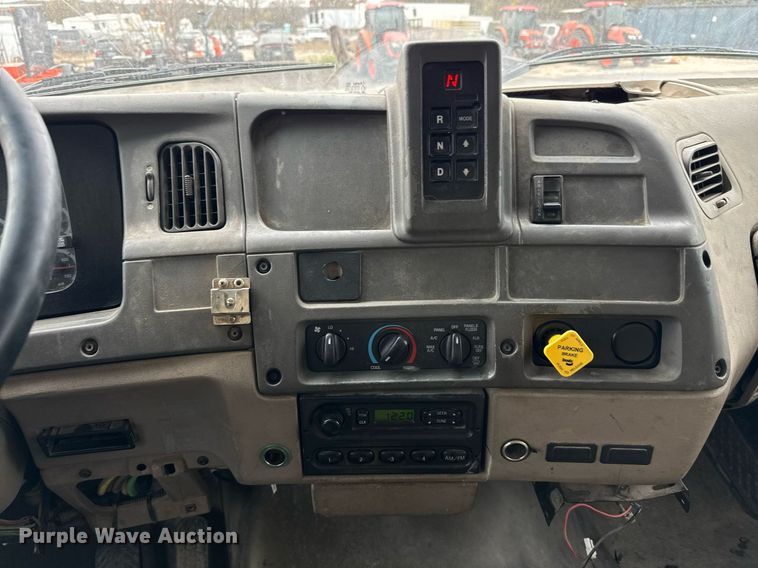 image for item EJ3416 2007 Sterling LT7500 dump truck