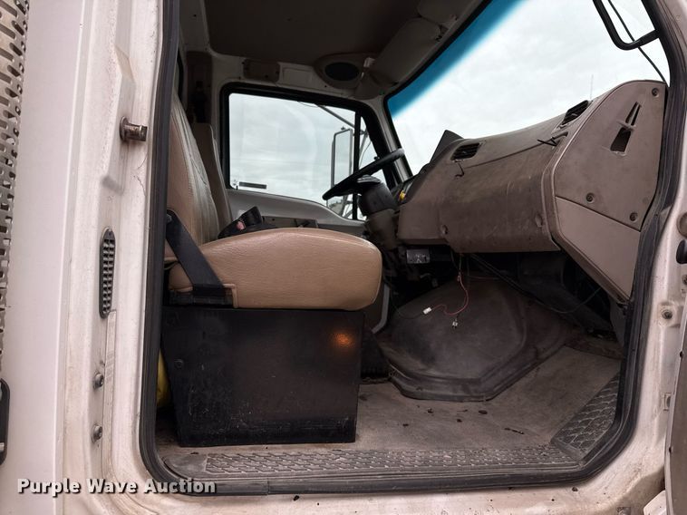 image for item EJ3416 2007 Sterling LT7500 dump truck