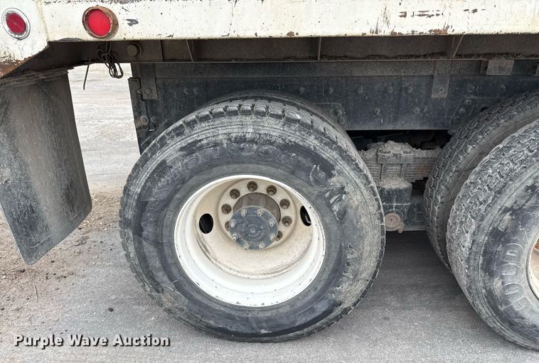 image for item EJ3416 2007 Sterling LT7500 dump truck