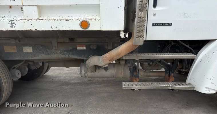 image for item EJ3417 2007 Sterling LT7500 dump truck