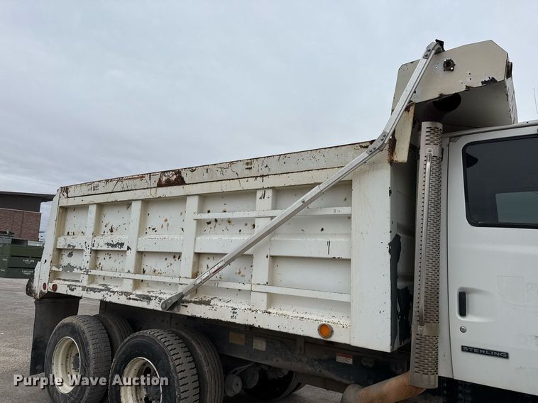 image for item EJ3417 2007 Sterling LT7500 dump truck