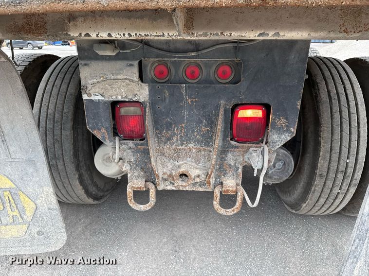 image for item EJ3417 2007 Sterling LT7500 dump truck