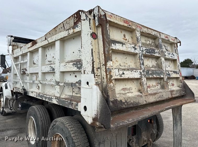 image for item EJ3417 2007 Sterling LT7500 dump truck