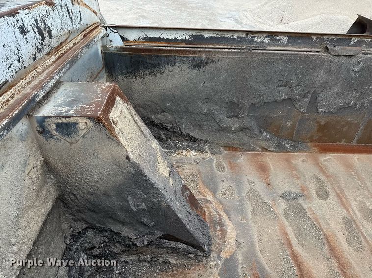 image for item EJ3417 2007 Sterling LT7500 dump truck