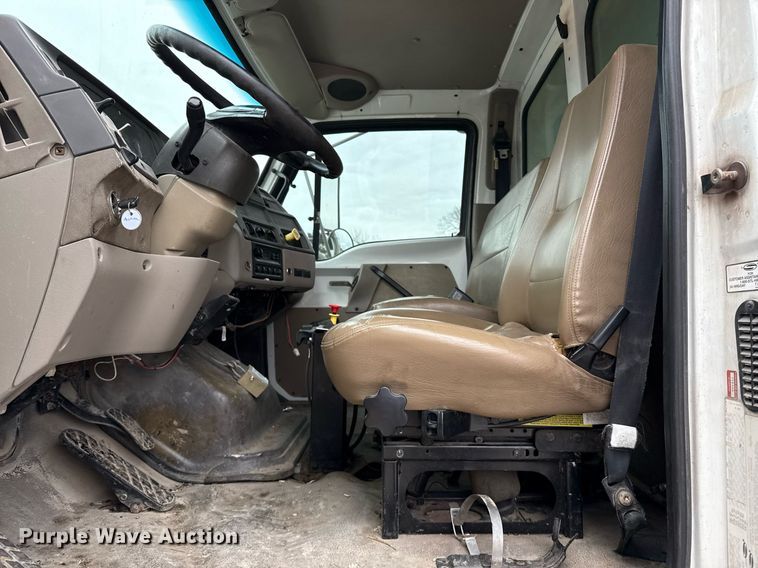 image for item EJ3417 2007 Sterling LT7500 dump truck