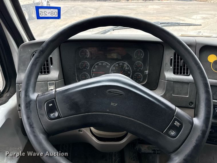 image for item EJ3417 2007 Sterling LT7500 dump truck