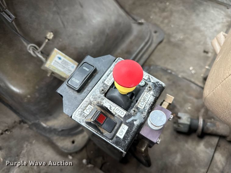 image for item EJ3417 2007 Sterling LT7500 dump truck