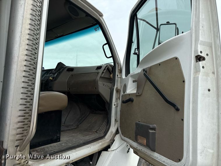 image for item EJ3417 2007 Sterling LT7500 dump truck