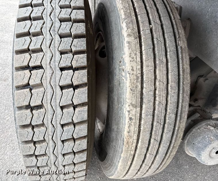 image for item EJ3417 2007 Sterling LT7500 dump truck