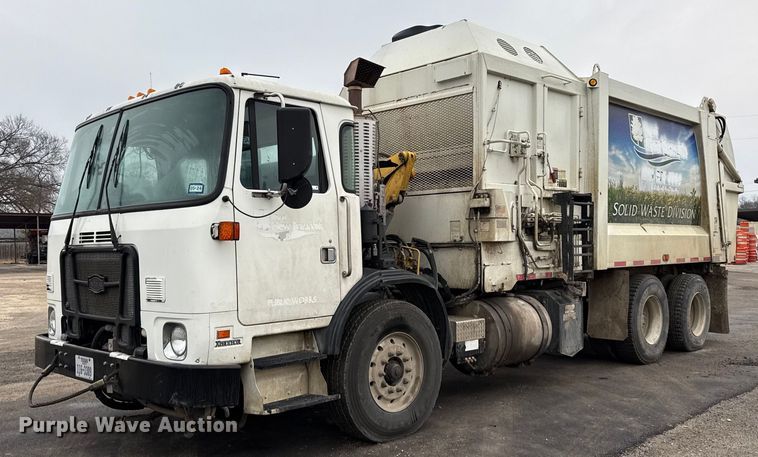 image for item EJ3418 2015 AutoCar ACX Xpeditor refuse truck