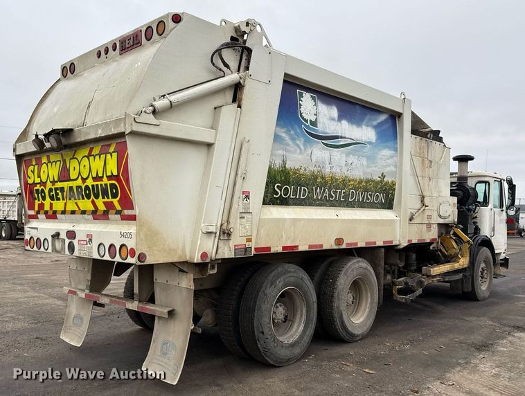 image for item EJ3418 2015 AutoCar ACX Xpeditor refuse truck