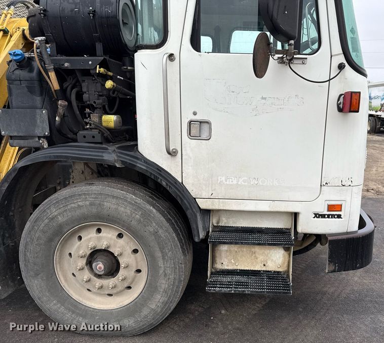 image for item EJ3418 2015 AutoCar ACX Xpeditor refuse truck