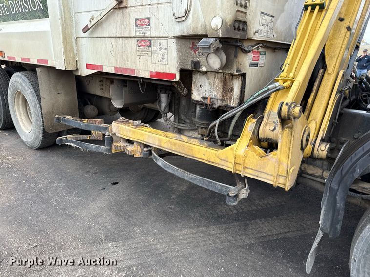 image for item EJ3418 2015 AutoCar ACX Xpeditor refuse truck