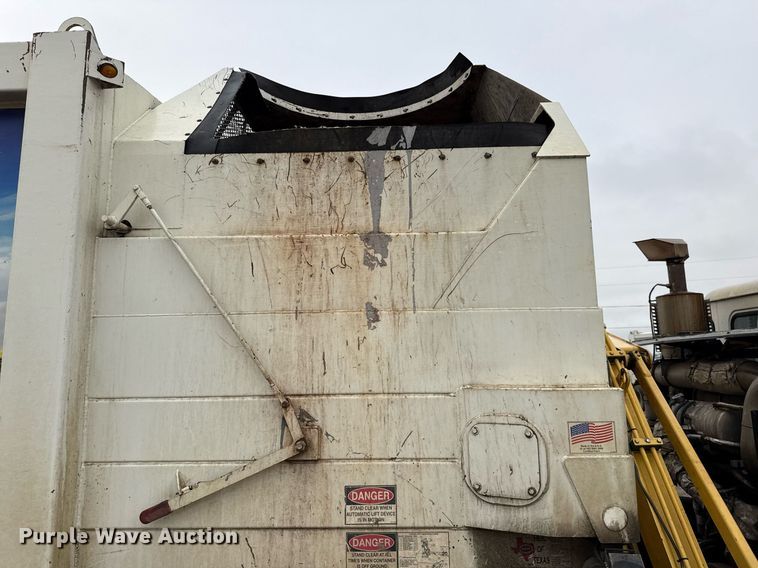 image for item EJ3418 2015 AutoCar ACX Xpeditor refuse truck