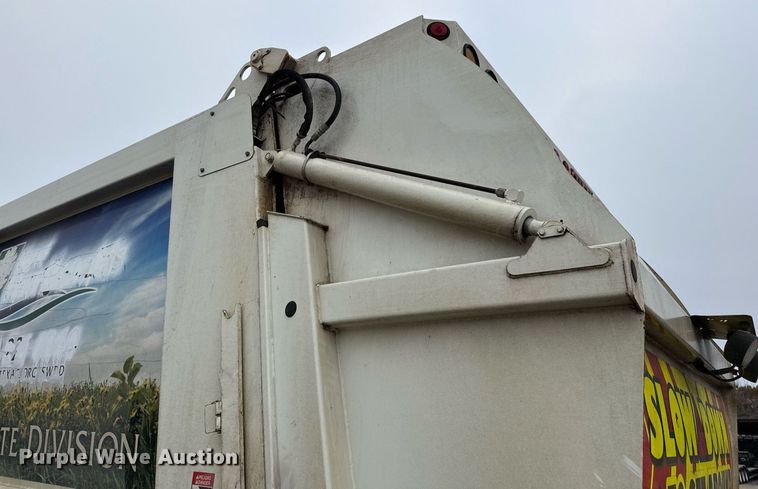 image for item EJ3418 2015 AutoCar ACX Xpeditor refuse truck