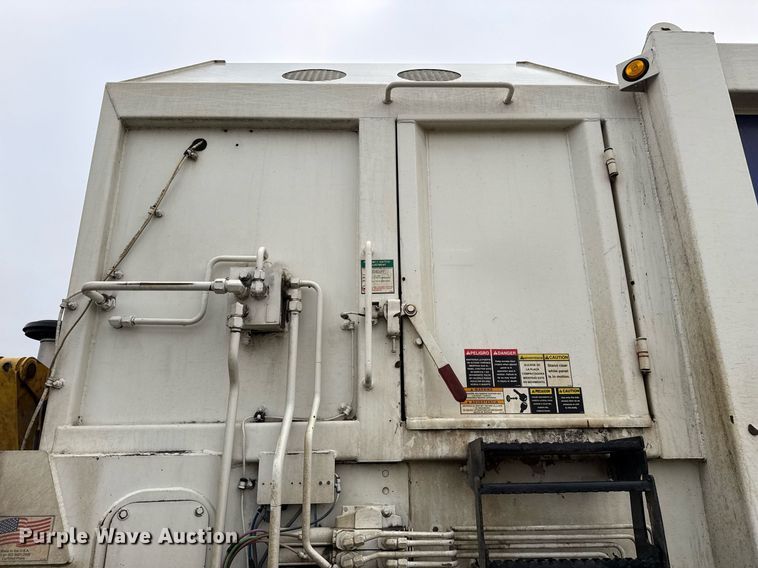 image for item EJ3418 2015 AutoCar ACX Xpeditor refuse truck