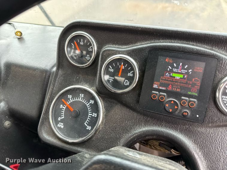 image for item EJ3418 2015 AutoCar ACX Xpeditor refuse truck