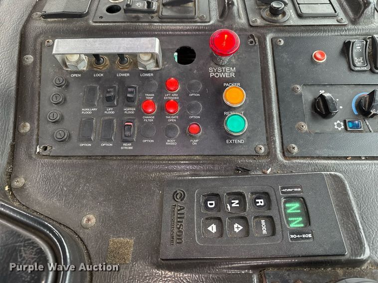 image for item EJ3418 2015 AutoCar ACX Xpeditor refuse truck