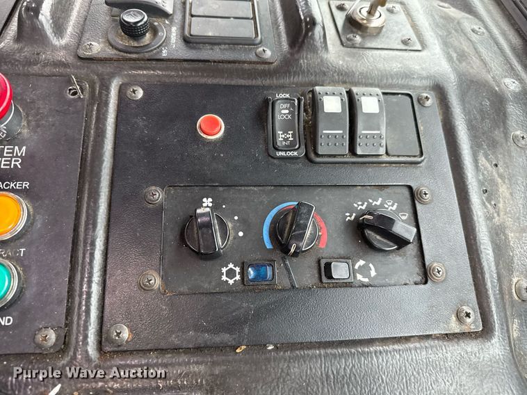 image for item EJ3418 2015 AutoCar ACX Xpeditor refuse truck