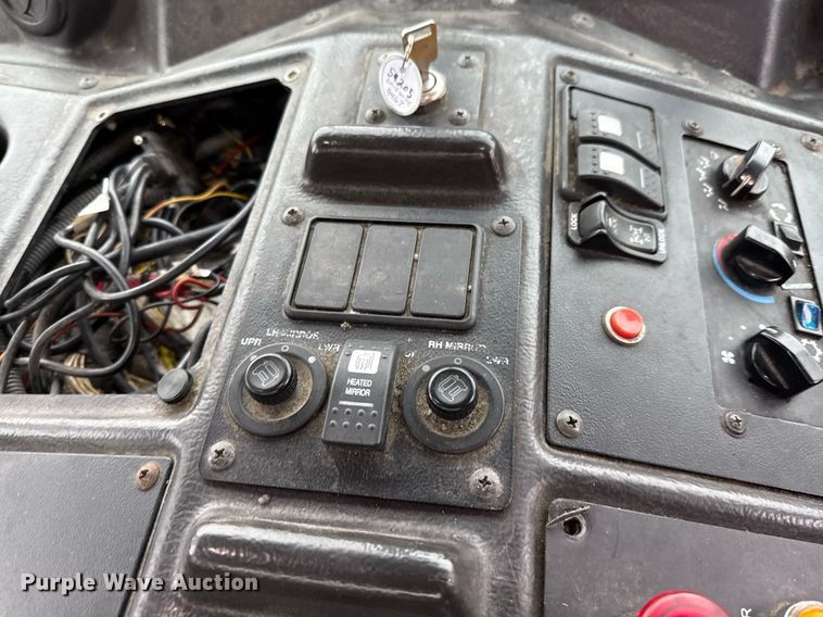 image for item EJ3418 2015 AutoCar ACX Xpeditor refuse truck