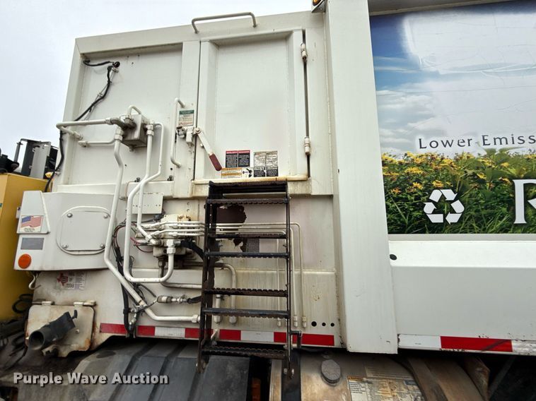 image for item EJ3419 2015 Autocar ACX Xpeditor refuse truck