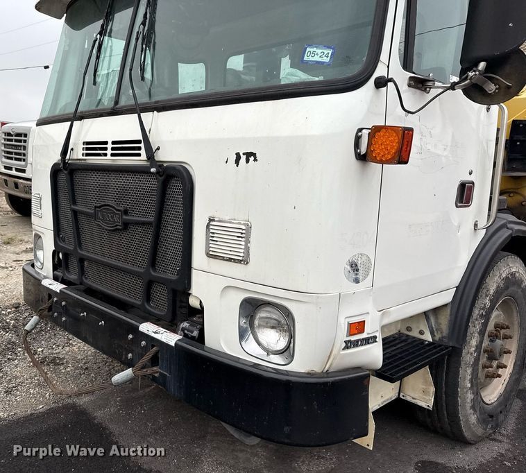 image for item EJ3419 2015 Autocar ACX Xpeditor refuse truck