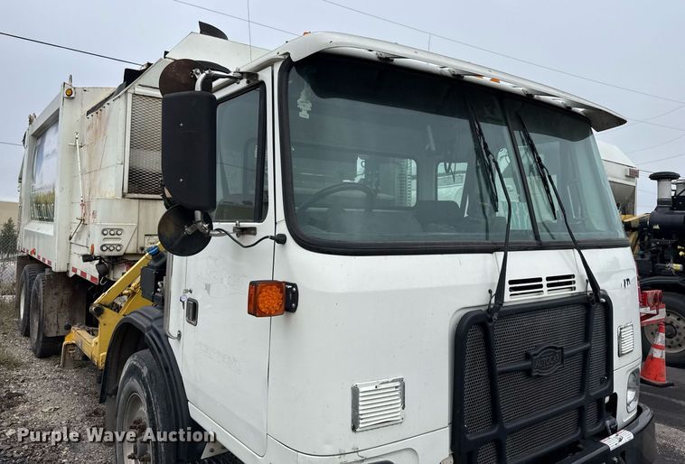 image for item EJ3419 2015 Autocar ACX Xpeditor refuse truck