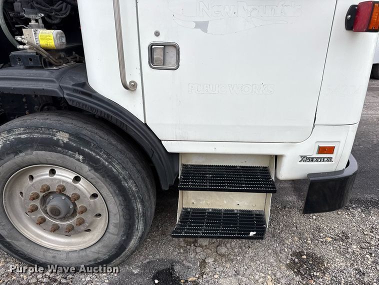 image for item EJ3419 2015 Autocar ACX Xpeditor refuse truck