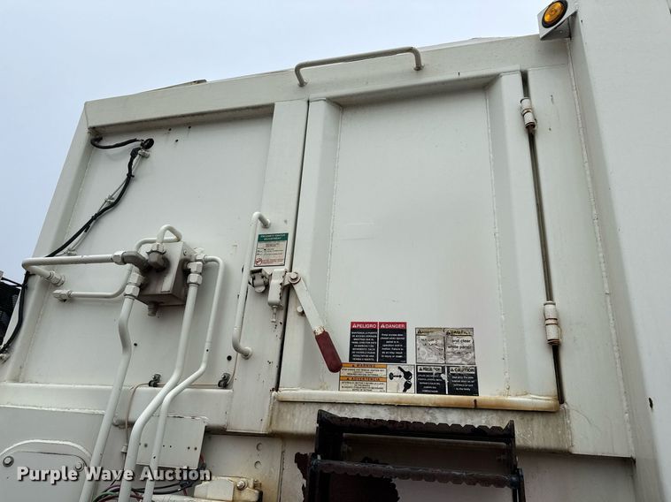 image for item EJ3419 2015 Autocar ACX Xpeditor refuse truck