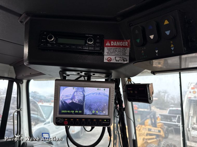 image for item EJ3419 2015 Autocar ACX Xpeditor refuse truck