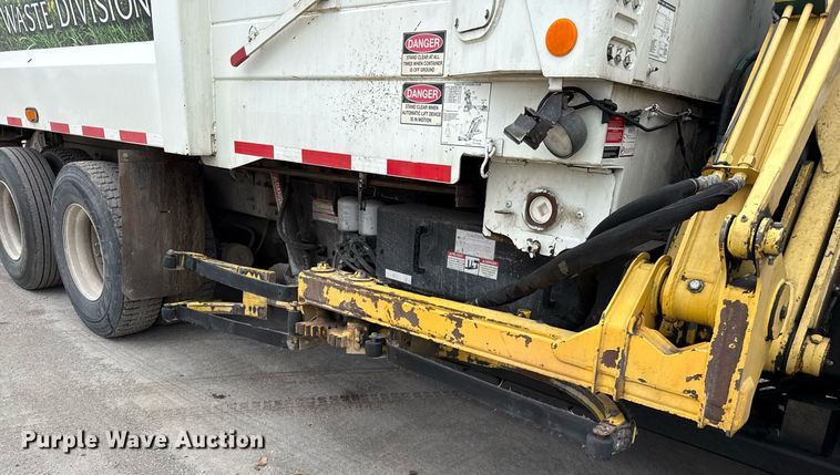 image for item EJ3420 2018 Autocar ACX Xpeditor refuse truck