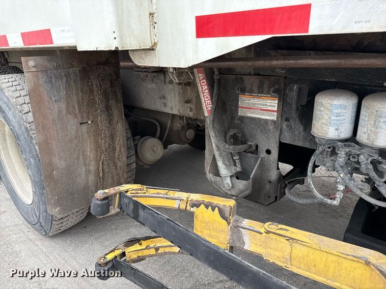 image for item EJ3420 2018 Autocar ACX Xpeditor refuse truck