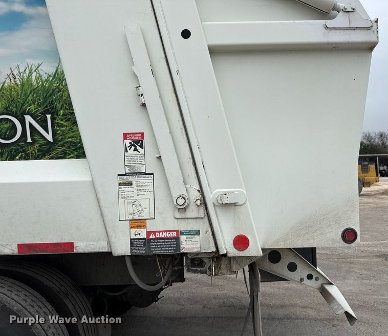 image for item EJ3420 2018 Autocar ACX Xpeditor refuse truck