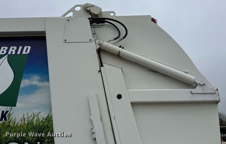 image for item EJ3420 2018 Autocar ACX Xpeditor refuse truck