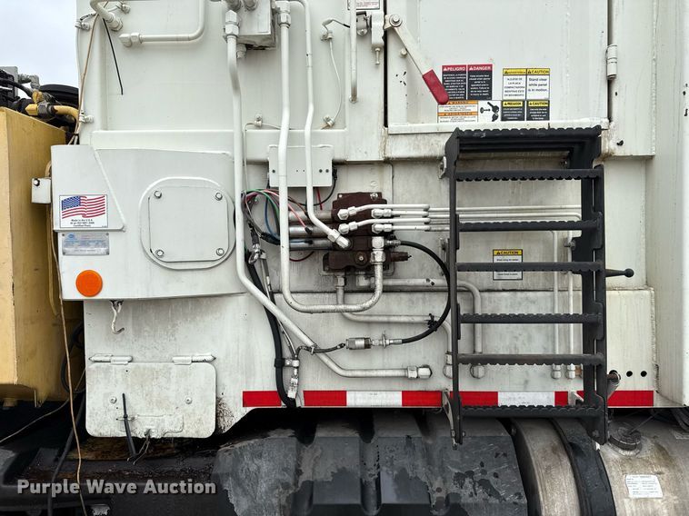 image for item EJ3420 2018 Autocar ACX Xpeditor refuse truck