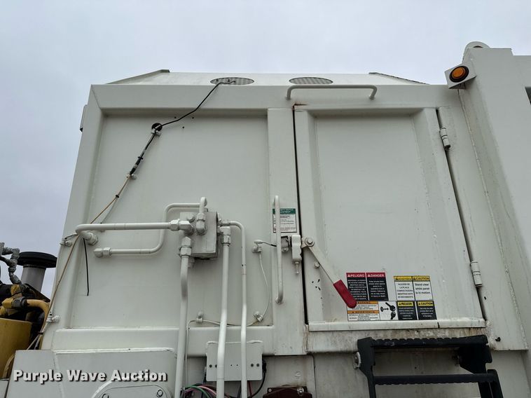 image for item EJ3420 2018 Autocar ACX Xpeditor refuse truck