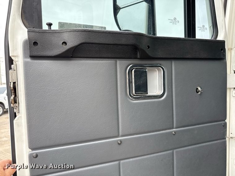 image for item EJ3420 2018 Autocar ACX Xpeditor refuse truck