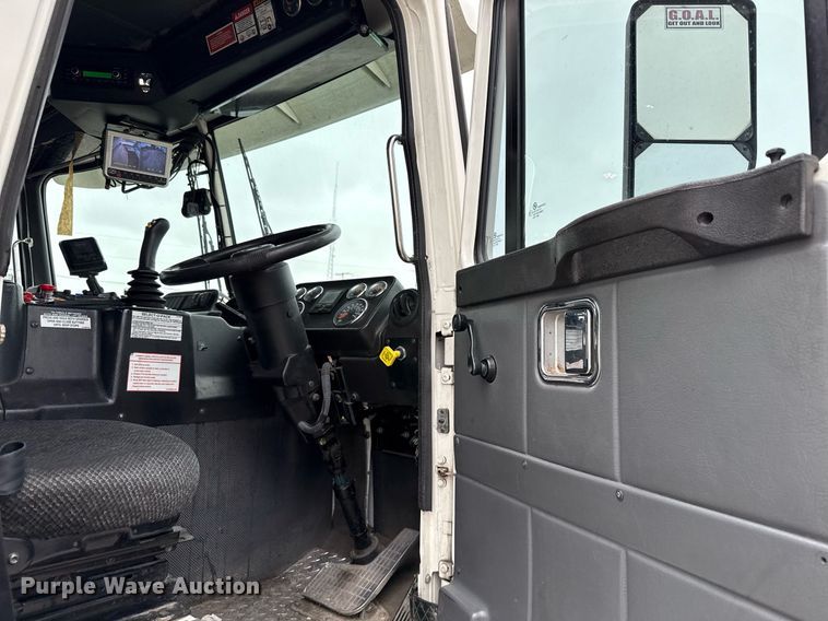 image for item EJ3420 2018 Autocar ACX Xpeditor refuse truck