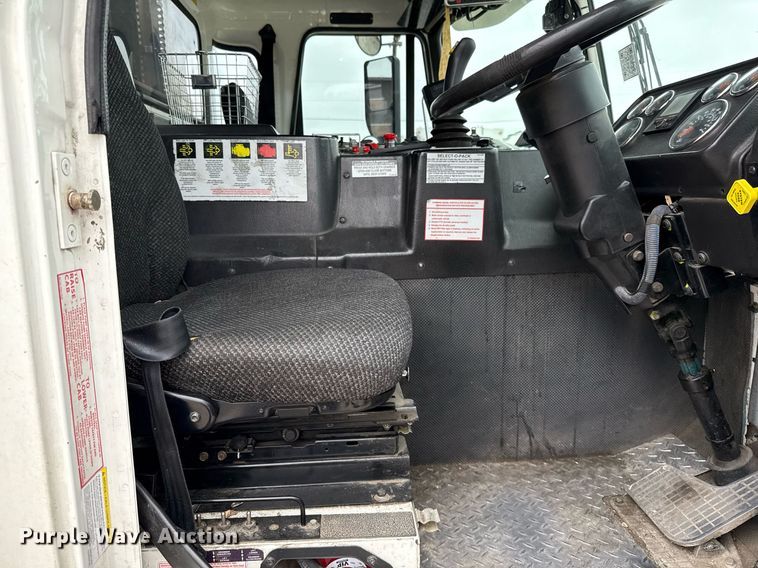 image for item EJ3420 2018 Autocar ACX Xpeditor refuse truck