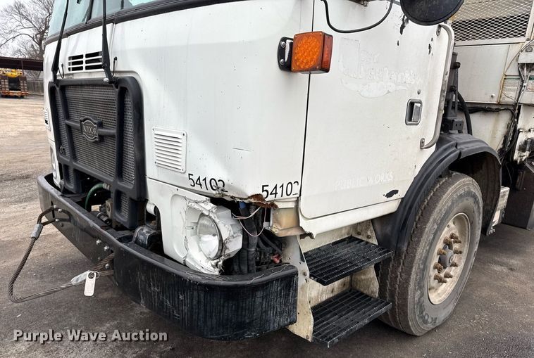 image for item EJ3421 2014 AutoCar ACX Xpeditor refuse truck