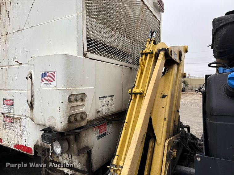 image for item EJ3421 2014 AutoCar ACX Xpeditor refuse truck