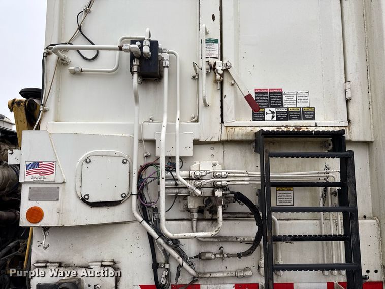 image for item EJ3421 2014 AutoCar ACX Xpeditor refuse truck