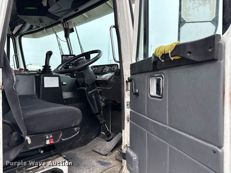 image for item EJ3421 2014 AutoCar ACX Xpeditor refuse truck