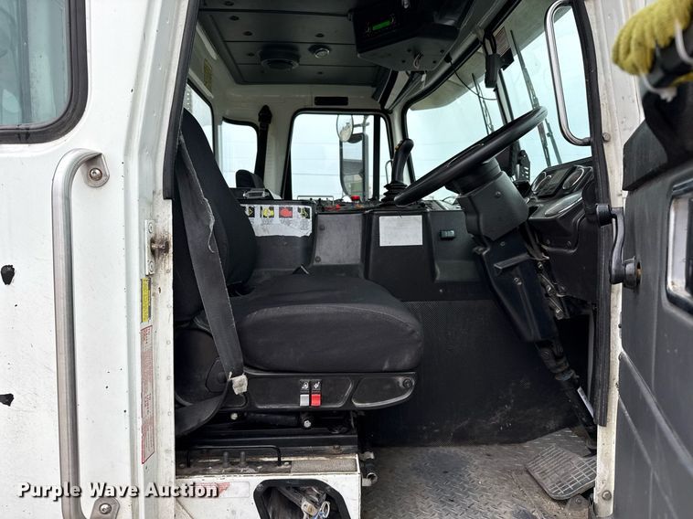 image for item EJ3421 2014 AutoCar ACX Xpeditor refuse truck