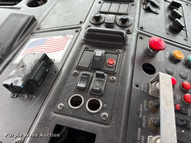 image for item EJ3421 2014 AutoCar ACX Xpeditor refuse truck